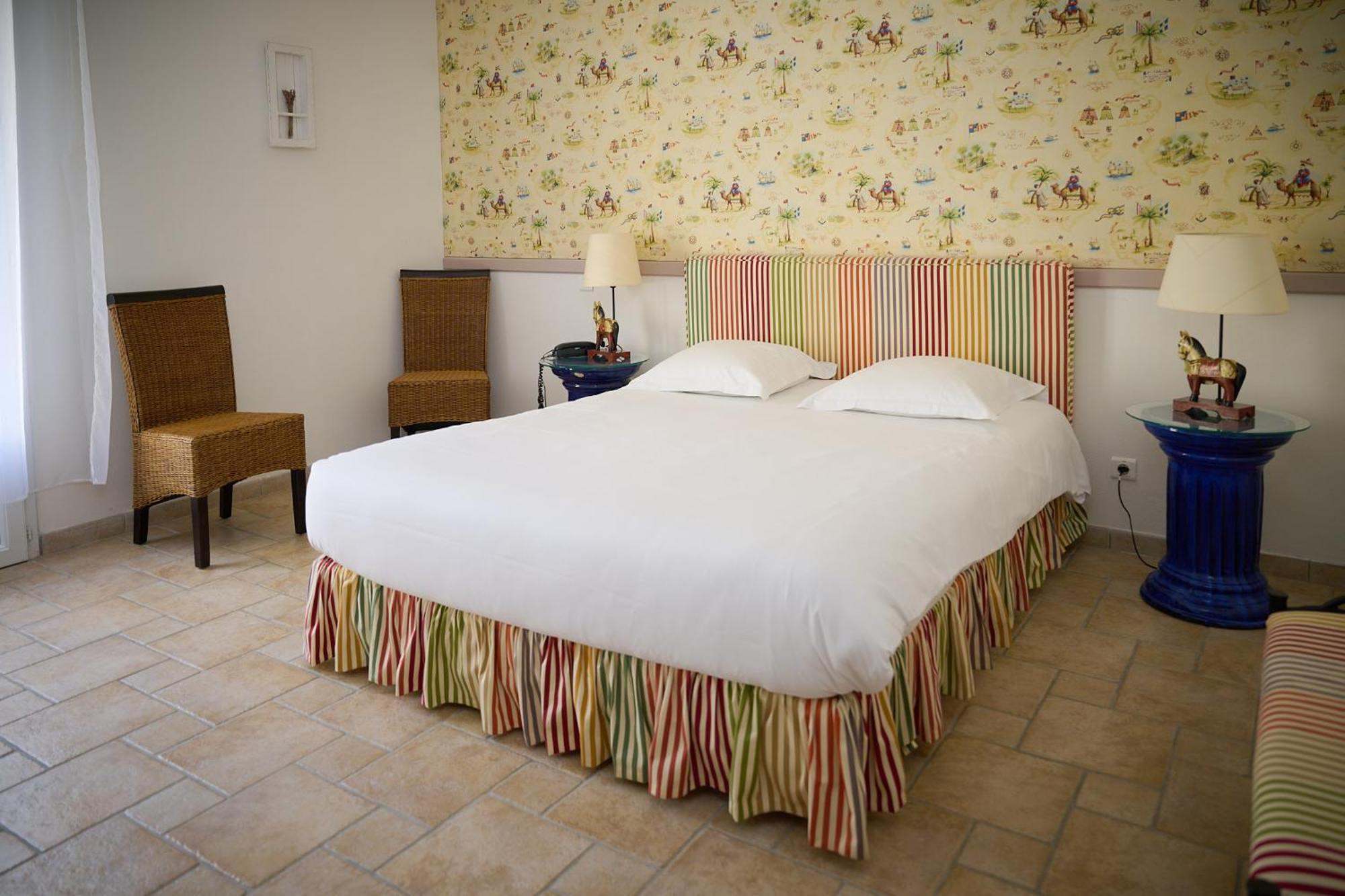 Chateau Du Bois Guibert Bonneval  Room photo